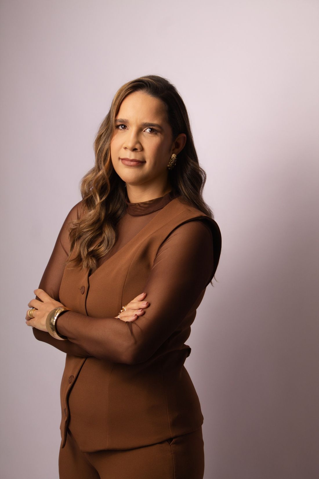 Retrato da Dra. Dannieli Espirito Santo com expressão serena